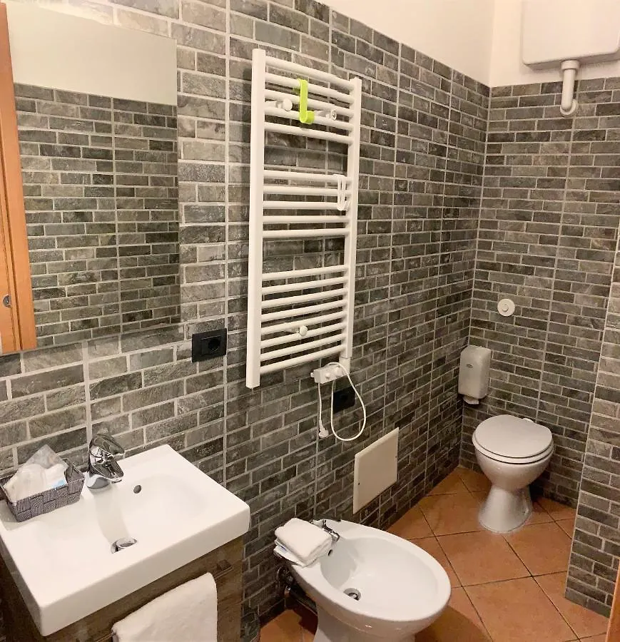 Guest House Virginia'S Rooms-Private Free Parking And Top Carignano District Genoa 2*,  Italy